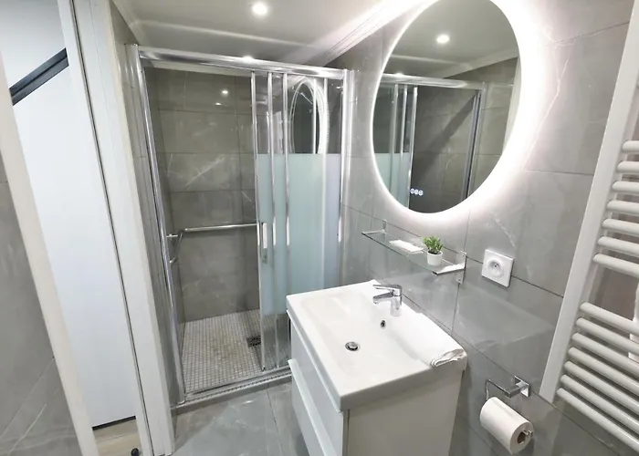 Clara - Modern Loft Sorbonne Notre-dame Historic Frühstückspension