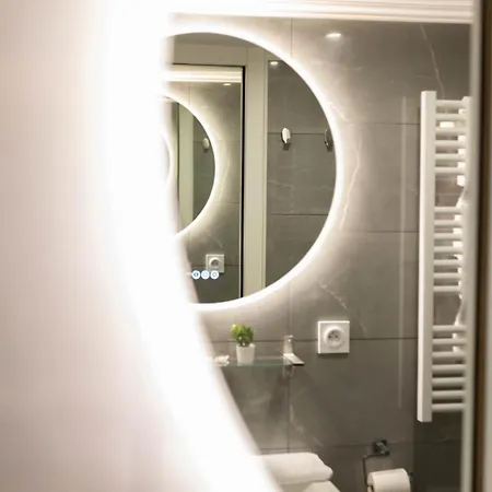 Clara - Modern Loft Sorbonne Notre-dame Historic 3*