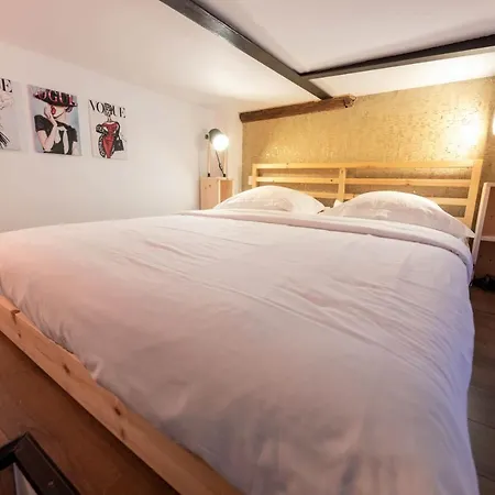 Clara - Modern Loft Sorbonne Notre-dame Historic 3* Parijs